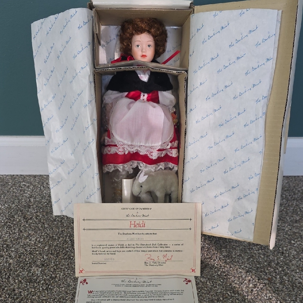 Danbury Mint The Story Book Doll Collection "Heidi" 11" Doll